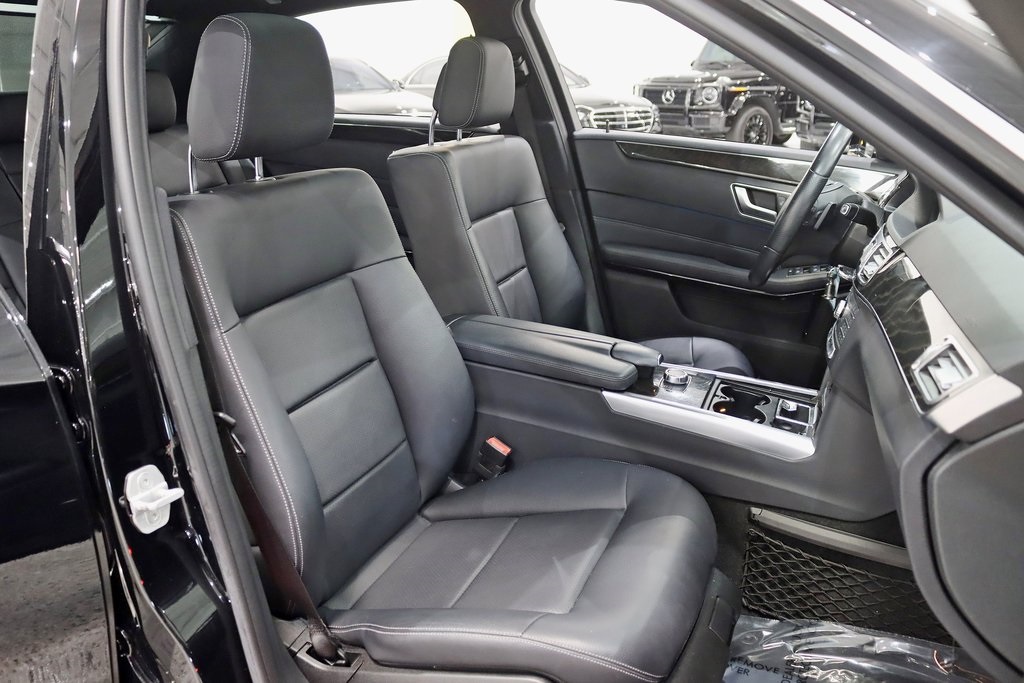 2016 Mercedes Benz E 350 4MATIC photo 25