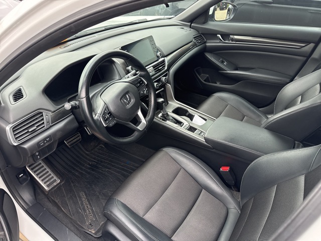 2018 Honda Accord Sport photo 2