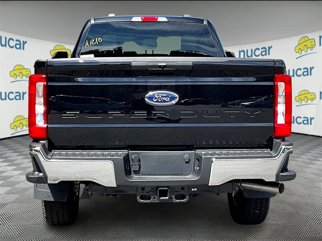 2026 Ford F-350 photo 4