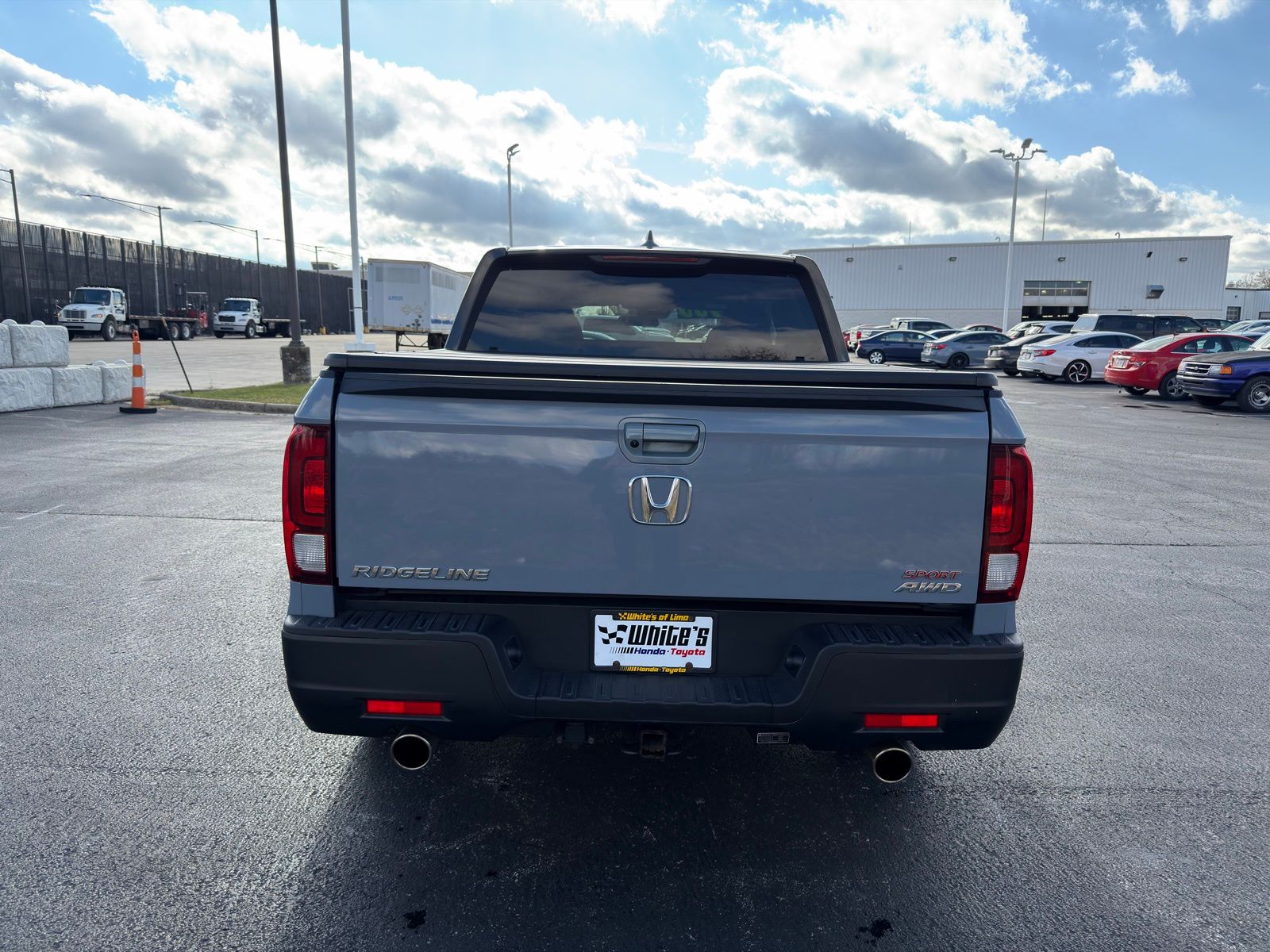 2023 Honda Ridgeline Sport photo 3