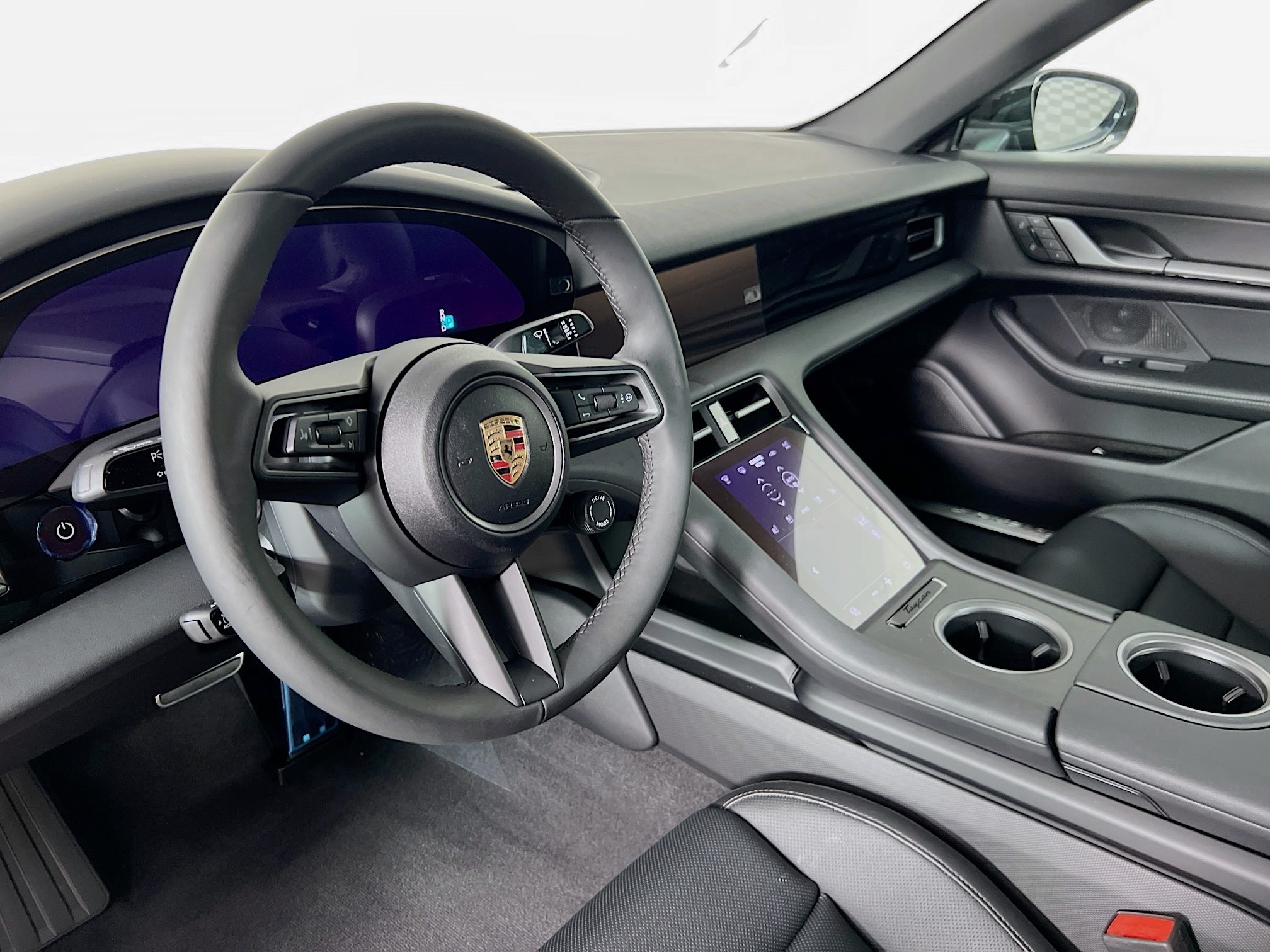 2025 Porsche Taycan 4 photo 4