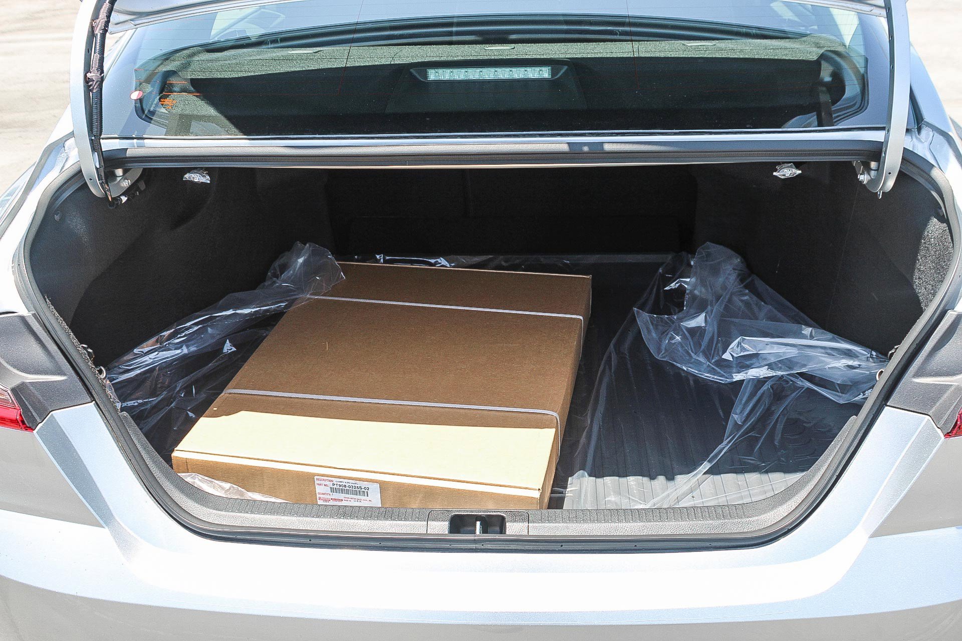 2025 Toyota Camry LE photo 11