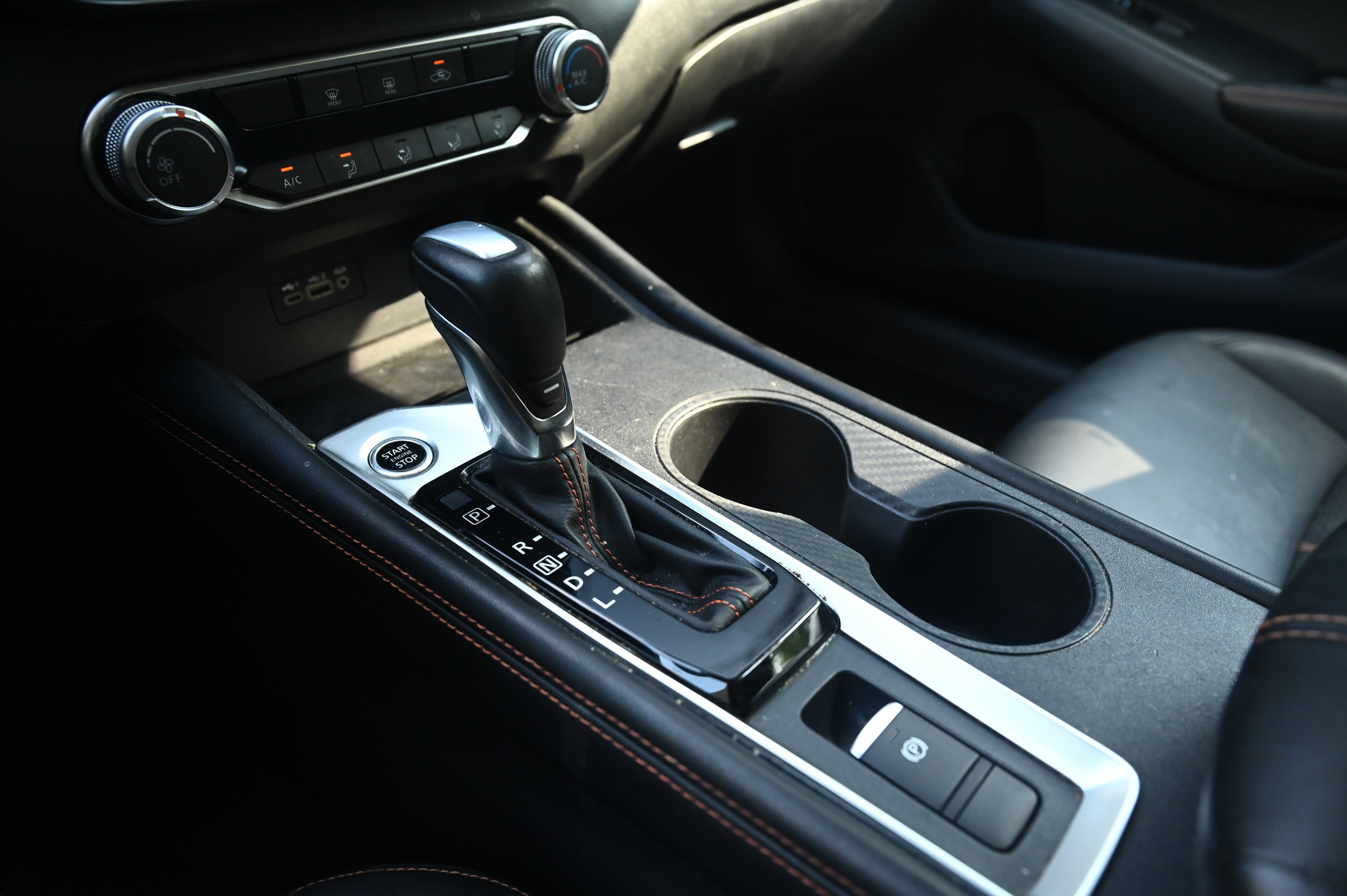 2022 Nissan Altima 2.5 SR photo 17