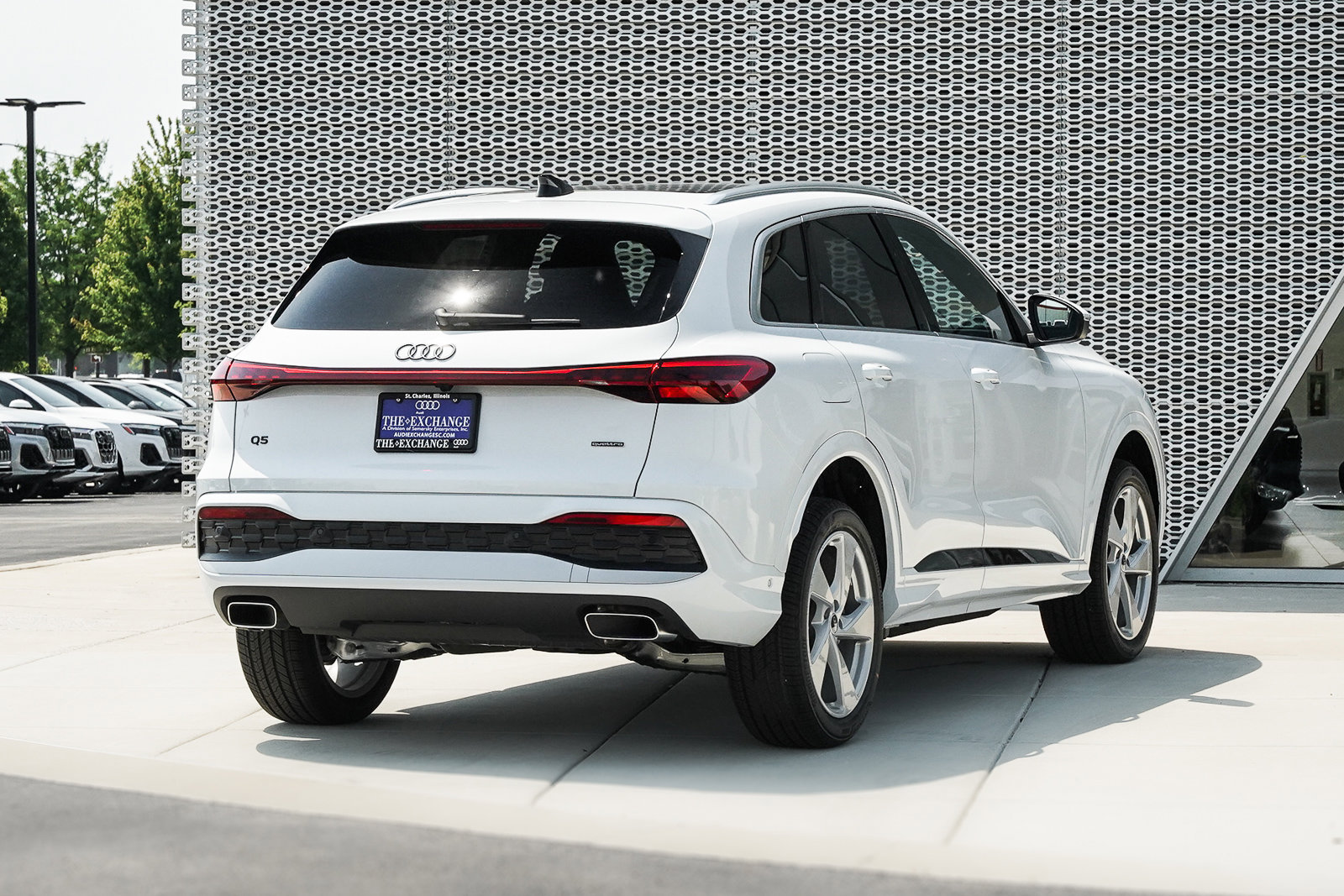 2025 Audi Q5 Premium Plus photo 2
