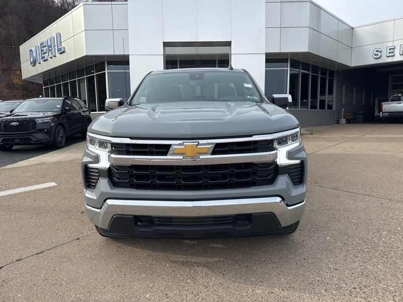 2024 Chevrolet Silverado 1500 LT photo 2
