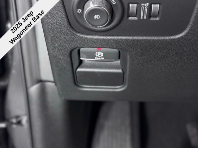 2025 Toyota RAV4 LE photo 28