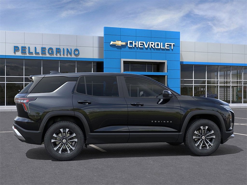 2026 Chevrolet Equinox LT photo 2
