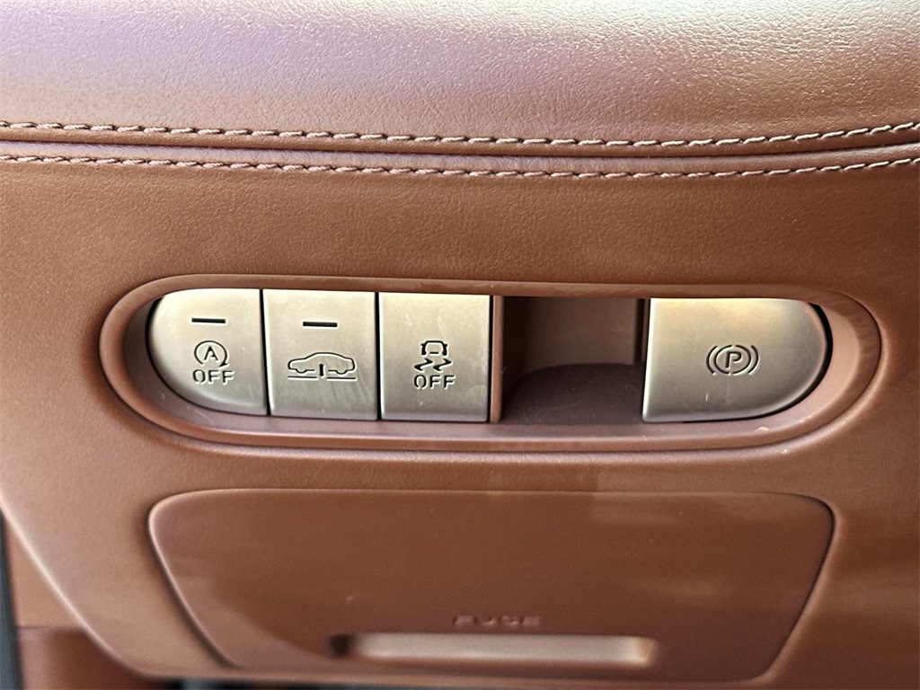 2023 Genesis G90 3.5T E-Supercharger photo 25