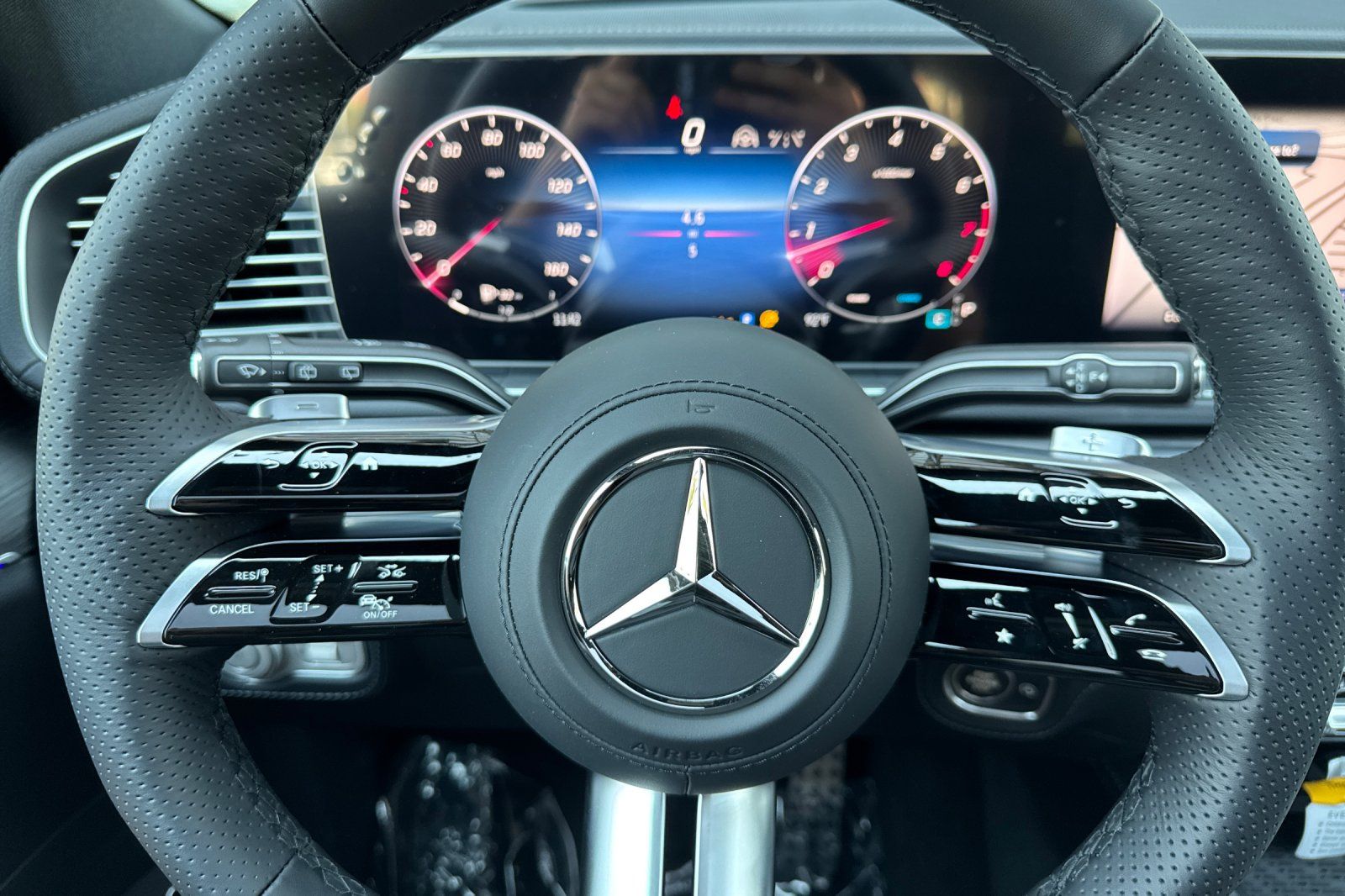 2025 Mercedes Benz GLS 580 4MATIC photo 20