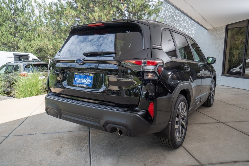 2025 Subaru Forester Touring photo 2
