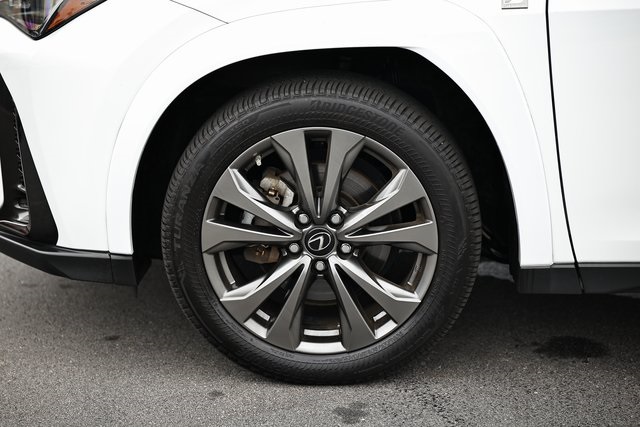 2024 Lexus UX 250h F SPORT Handling photo 4