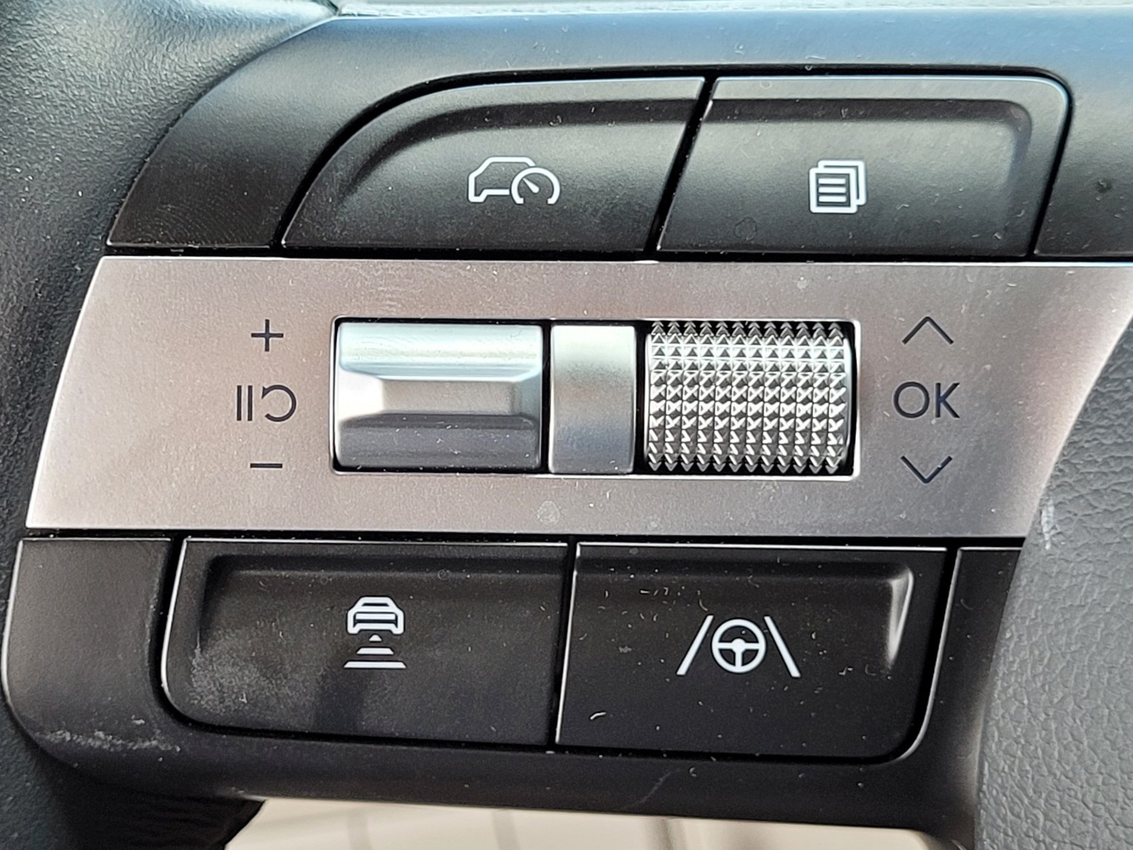 2025 Hyundai Tucson SEL Convenience photo 20