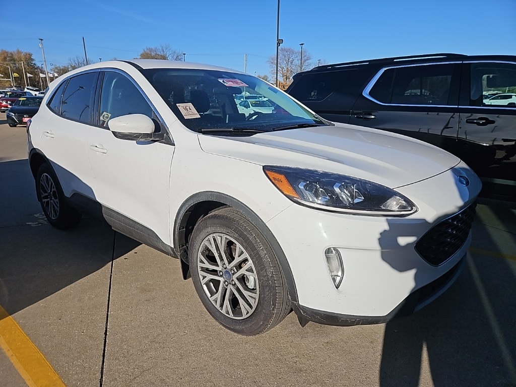 2022 Ford Escape SEL photo 2