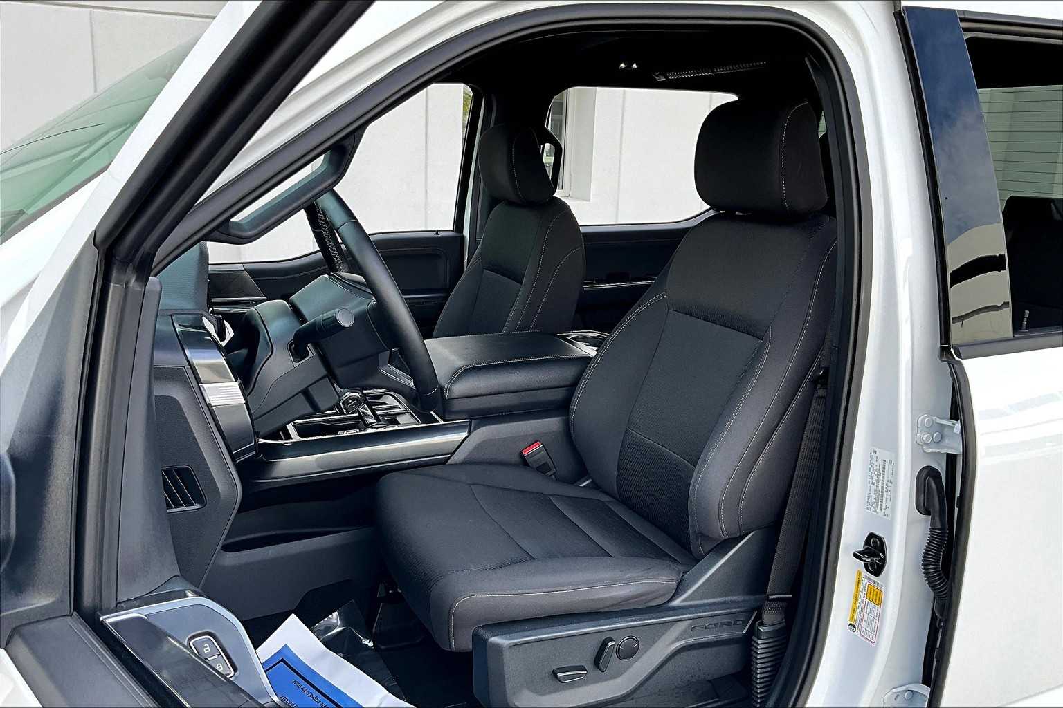 2023 Ford F-150 XLT photo 7
