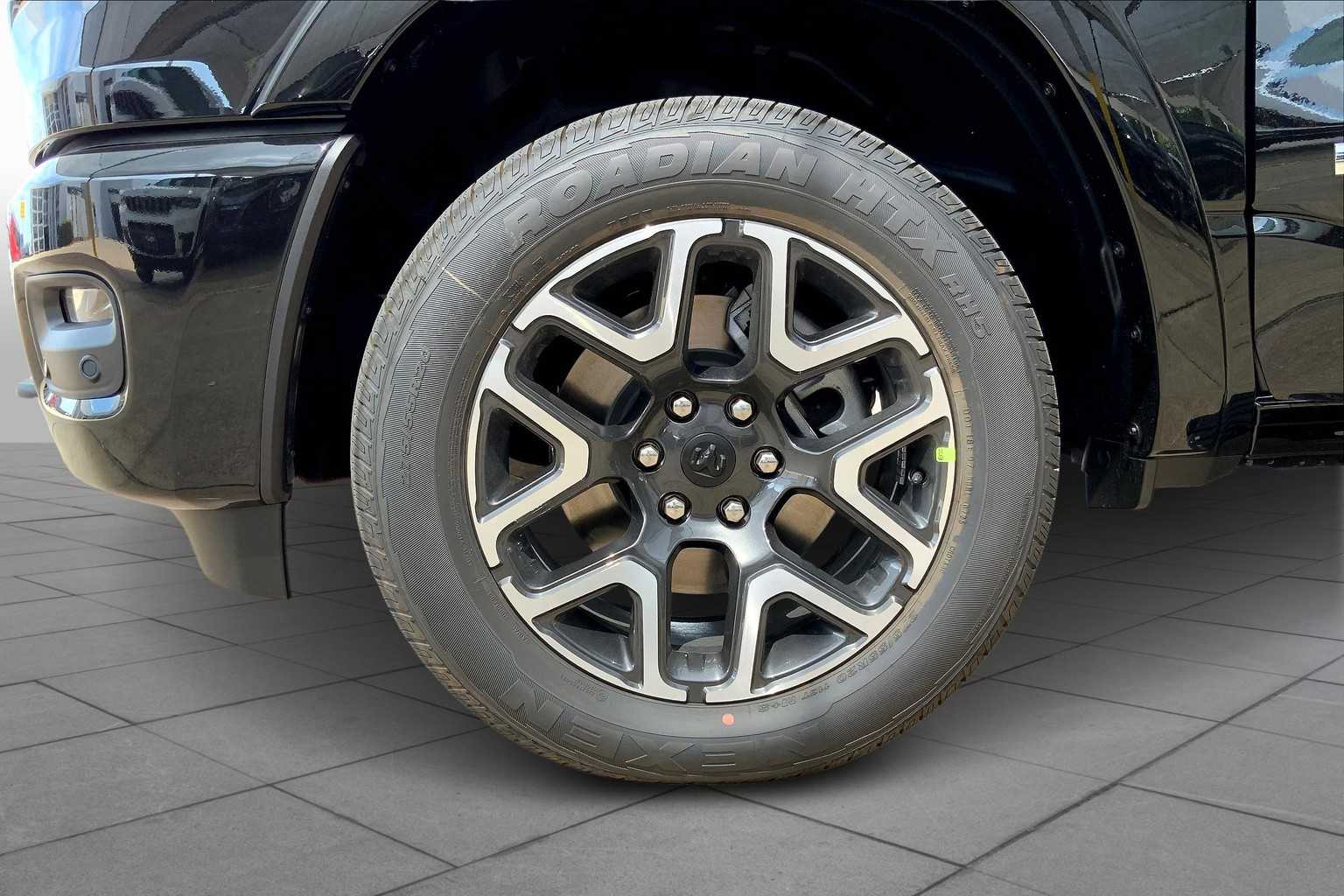 2026 Ram 1500 Laramie photo 12