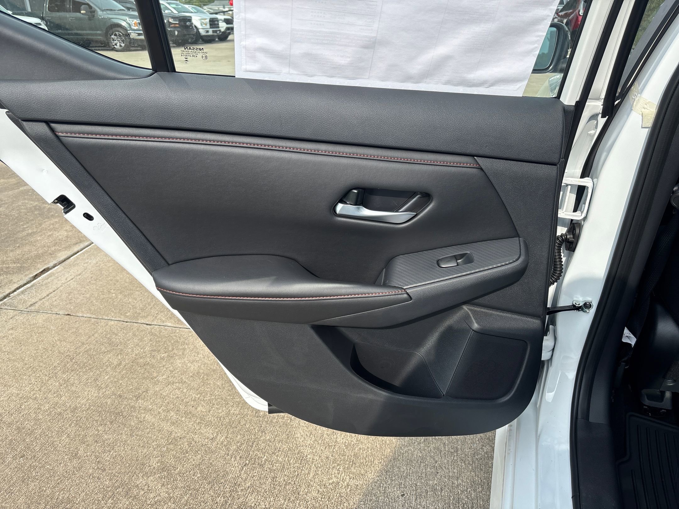 2025 Nissan Sentra SR photo 18