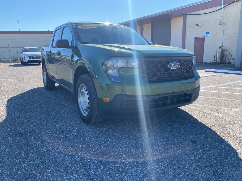 2025 Ford Maverick XL's photo