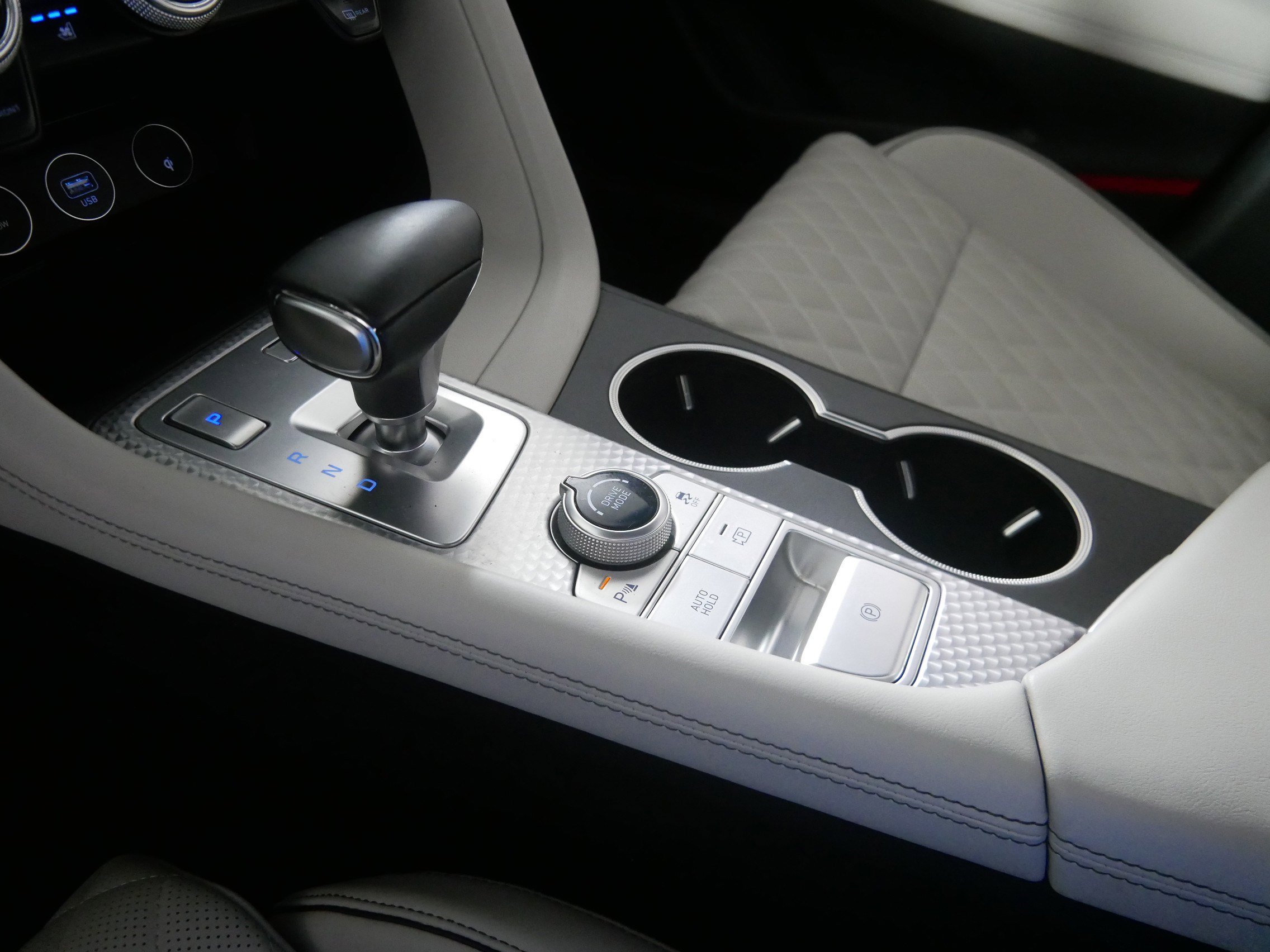 2022 Genesis G70 3.3T photo 24
