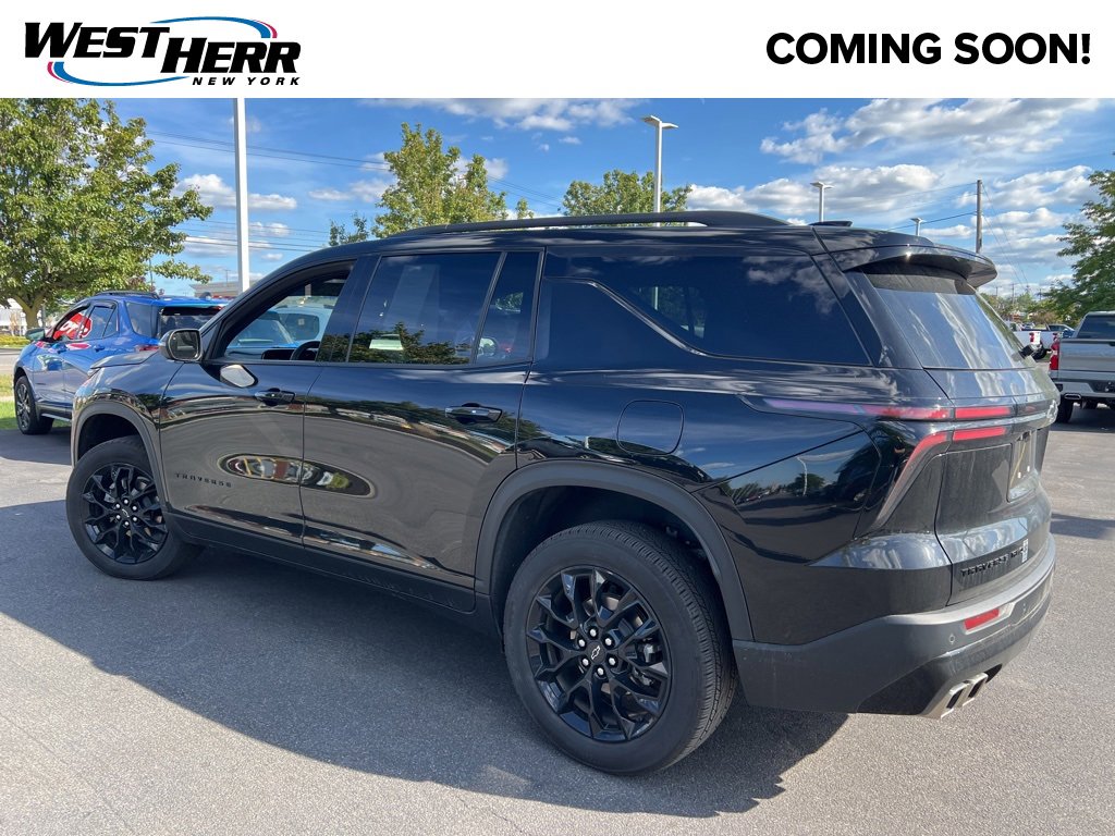 2025 Chevrolet Traverse photo 2