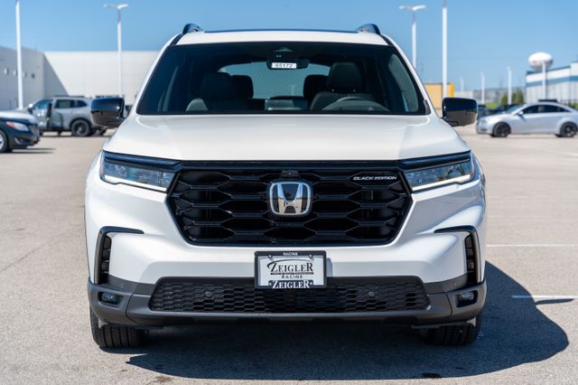 2025 Honda Pilot Black Edition photo 2