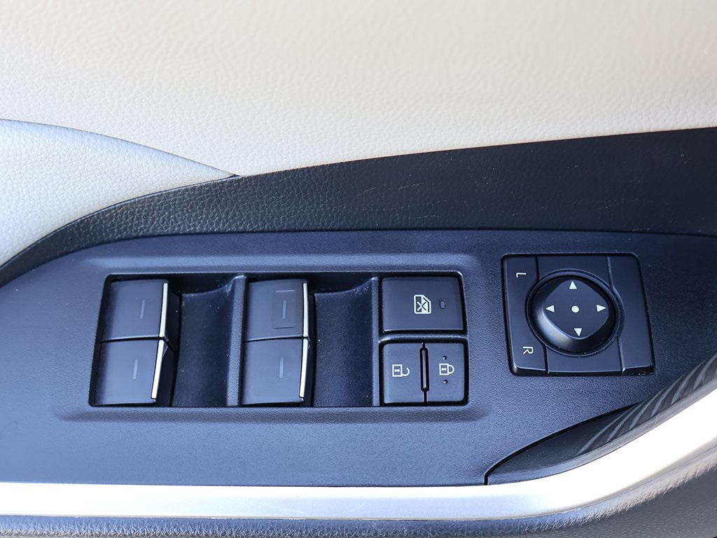 2022 Toyota RAV4 XLE photo 33
