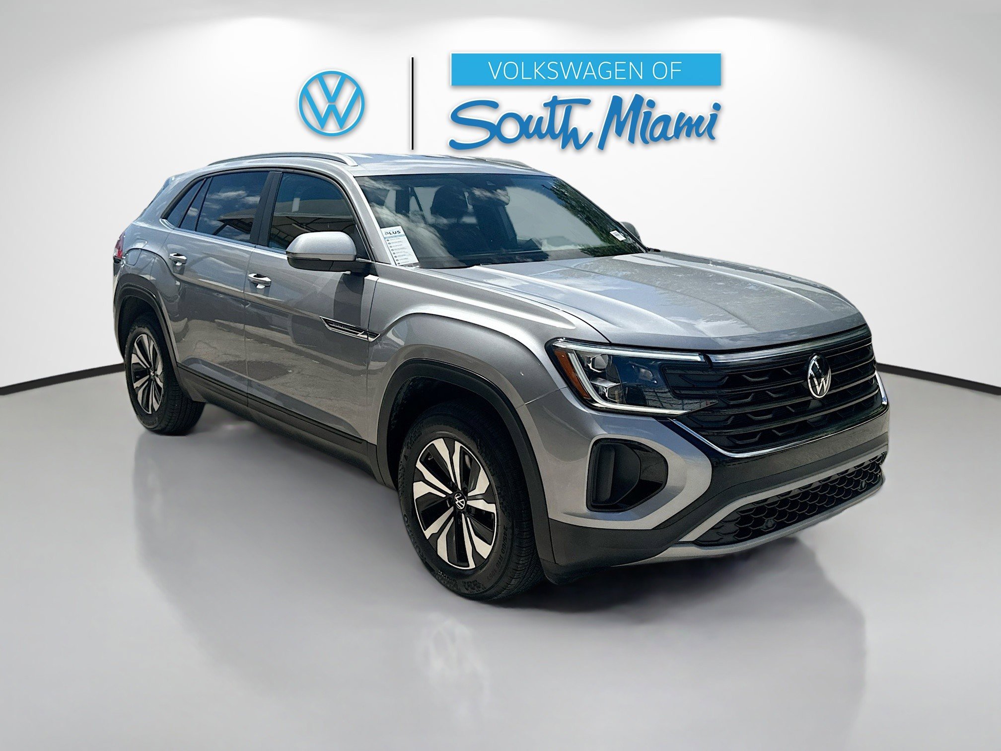 2025 Volkswagen Atlas Cross Sport SE photo 2