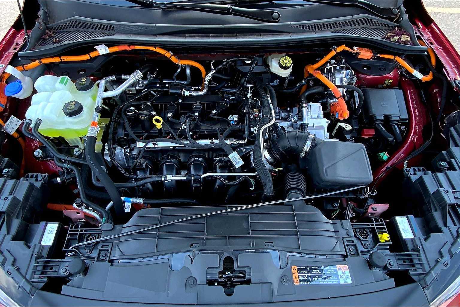2025 Ford Escape Plug-In Hybrid photo 14