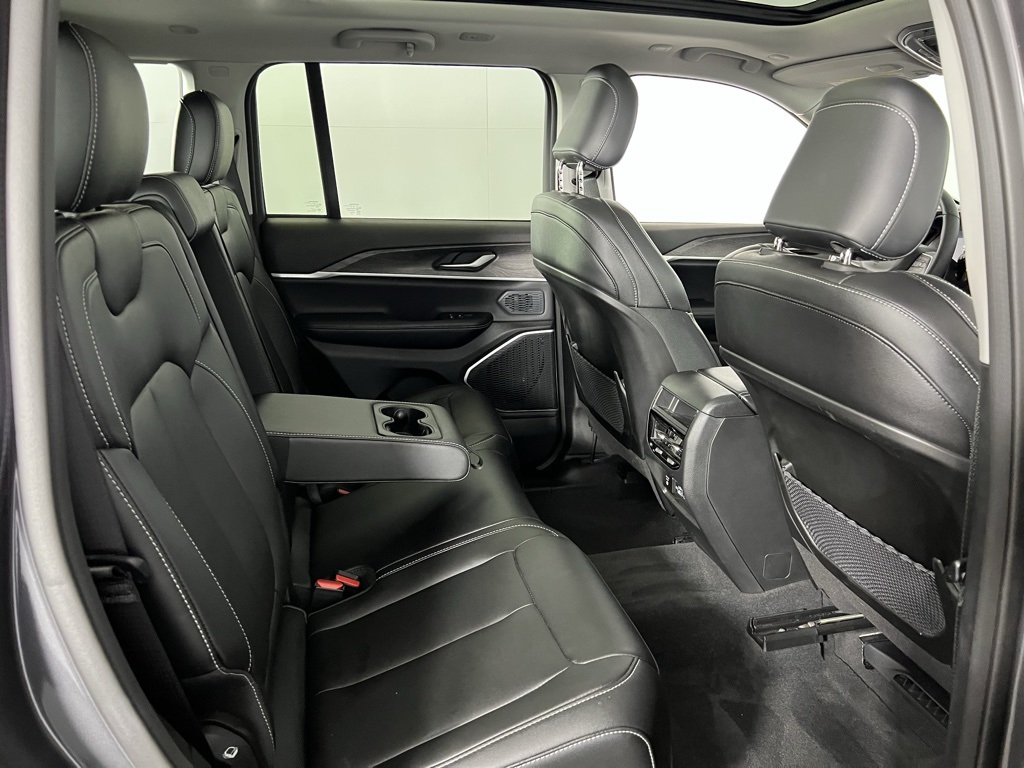 2023 Jeep Cherokee 4xe photo 25