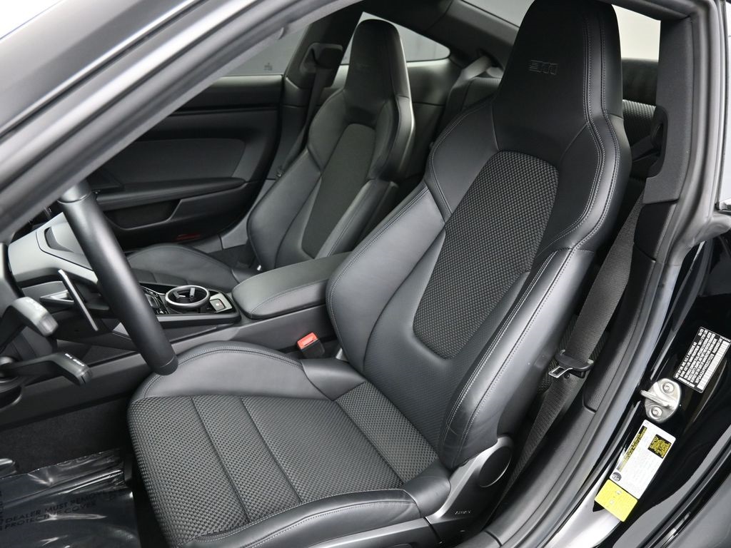 2024 Porsche 911 T photo 4