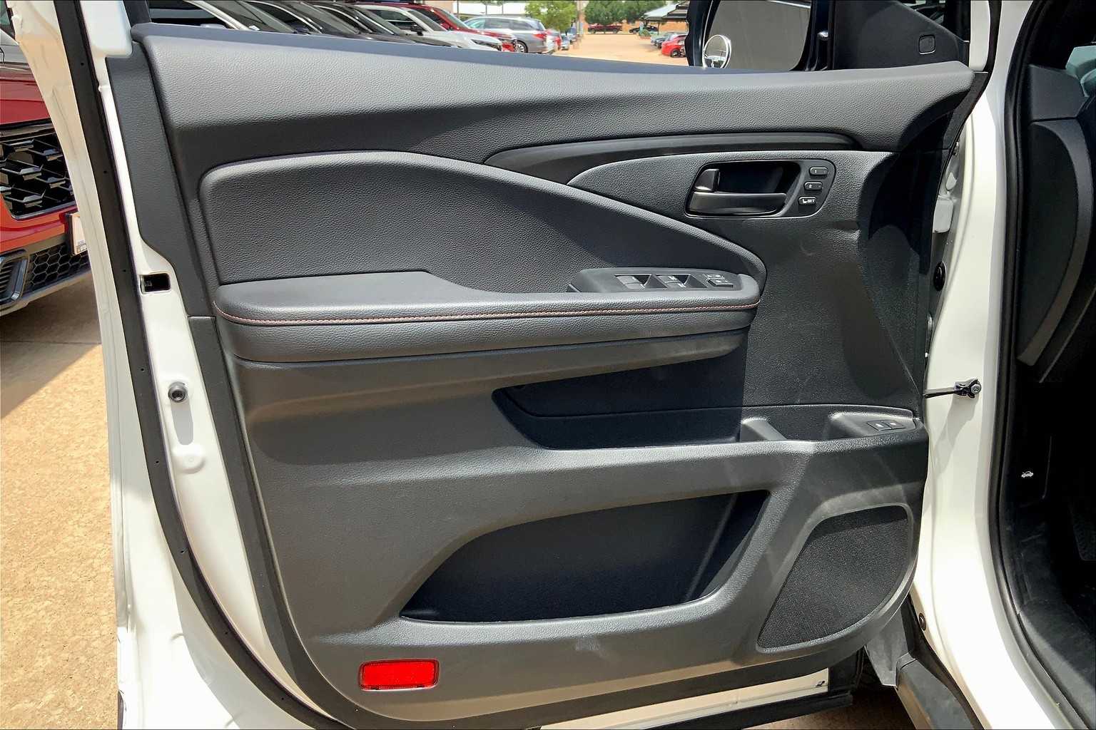 2025 Honda Passport TrailSport photo 19