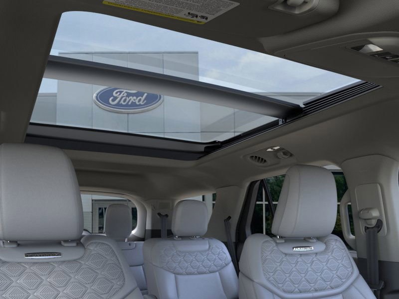 2025 Ford Explorer Platinum photo 19