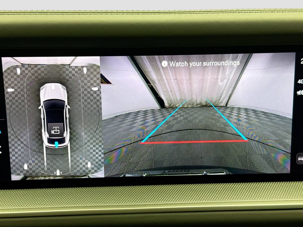 2025 Porsche Cayenne Coupe Base photo 14