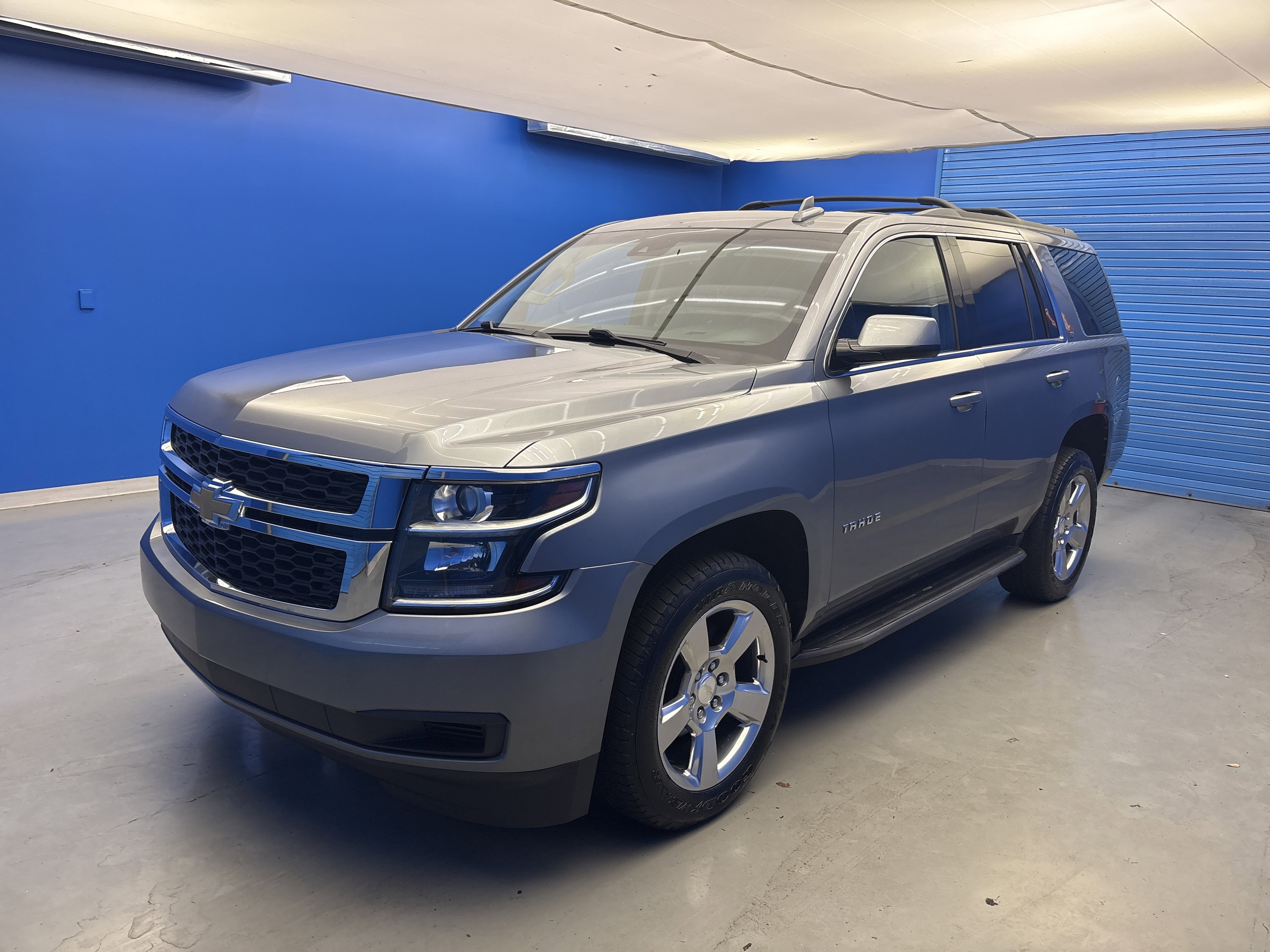 2019 Chevrolet Tahoe LT photo 3