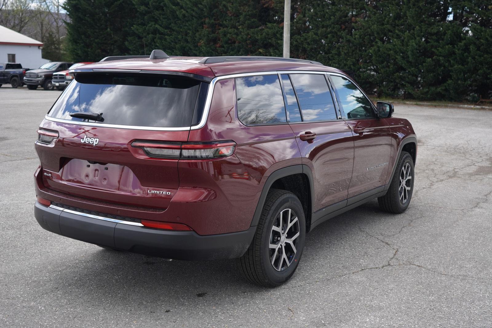 2025 Jeep Grand Cherokee Limited photo 4