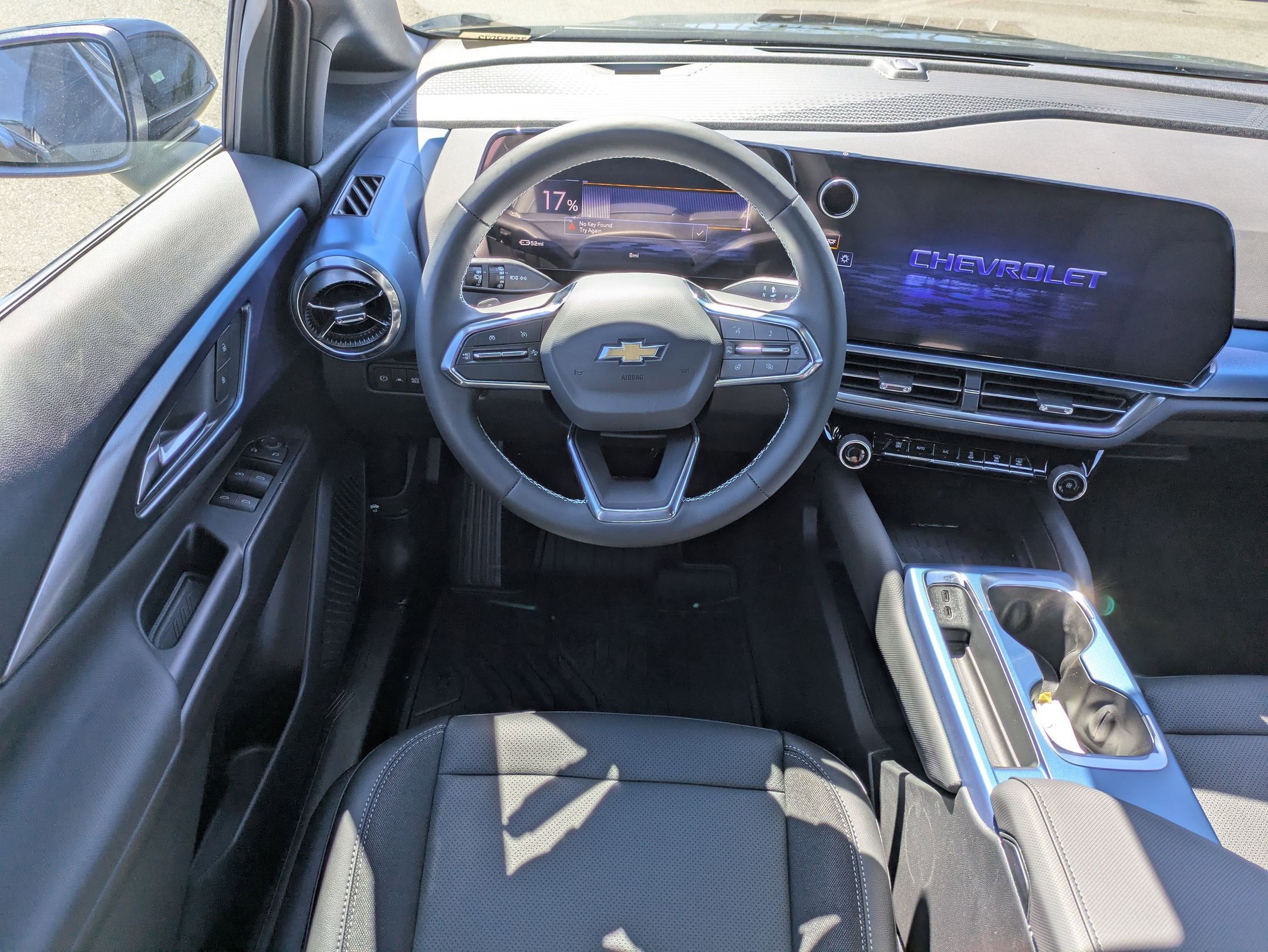 2026 Chevrolet Equinox EV 1LT photo 13