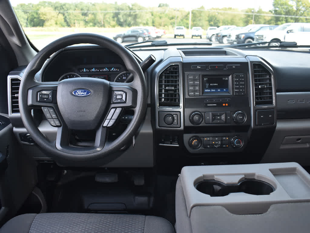 2019 Ford F-350 XLT photo 16