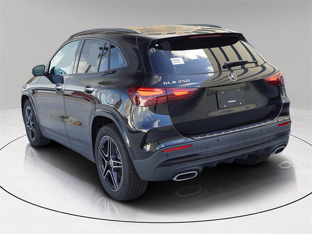 2025 Mercedes Benz GLA 250 photo 4