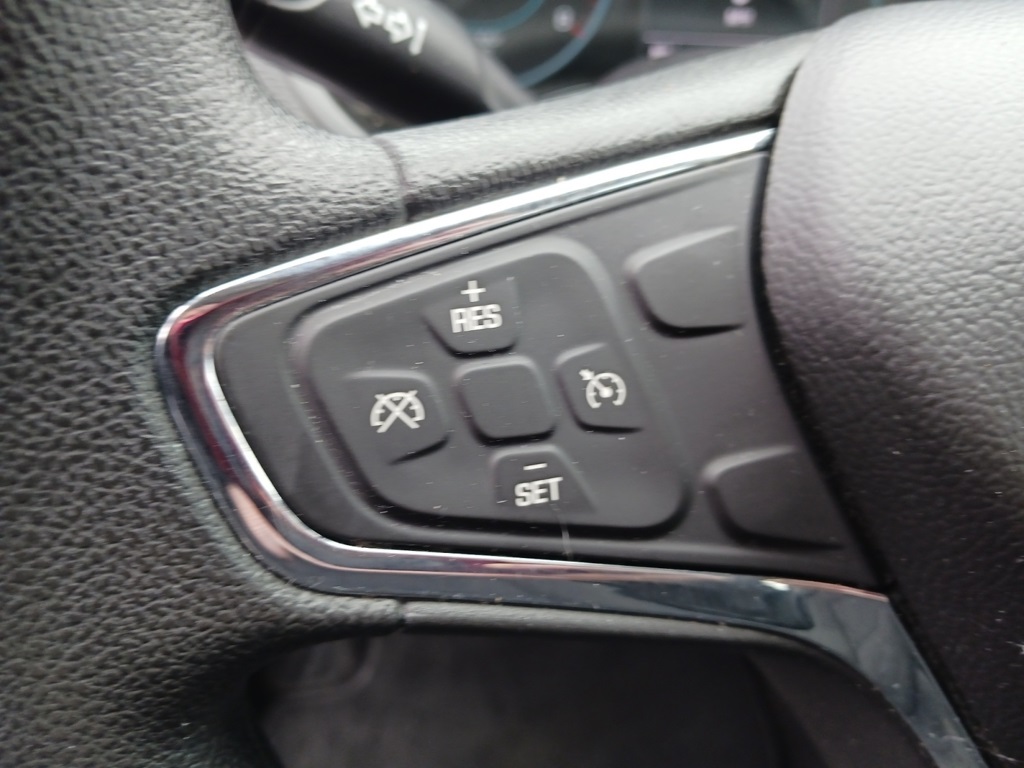 2018 Chevrolet Cruze LT photo 11