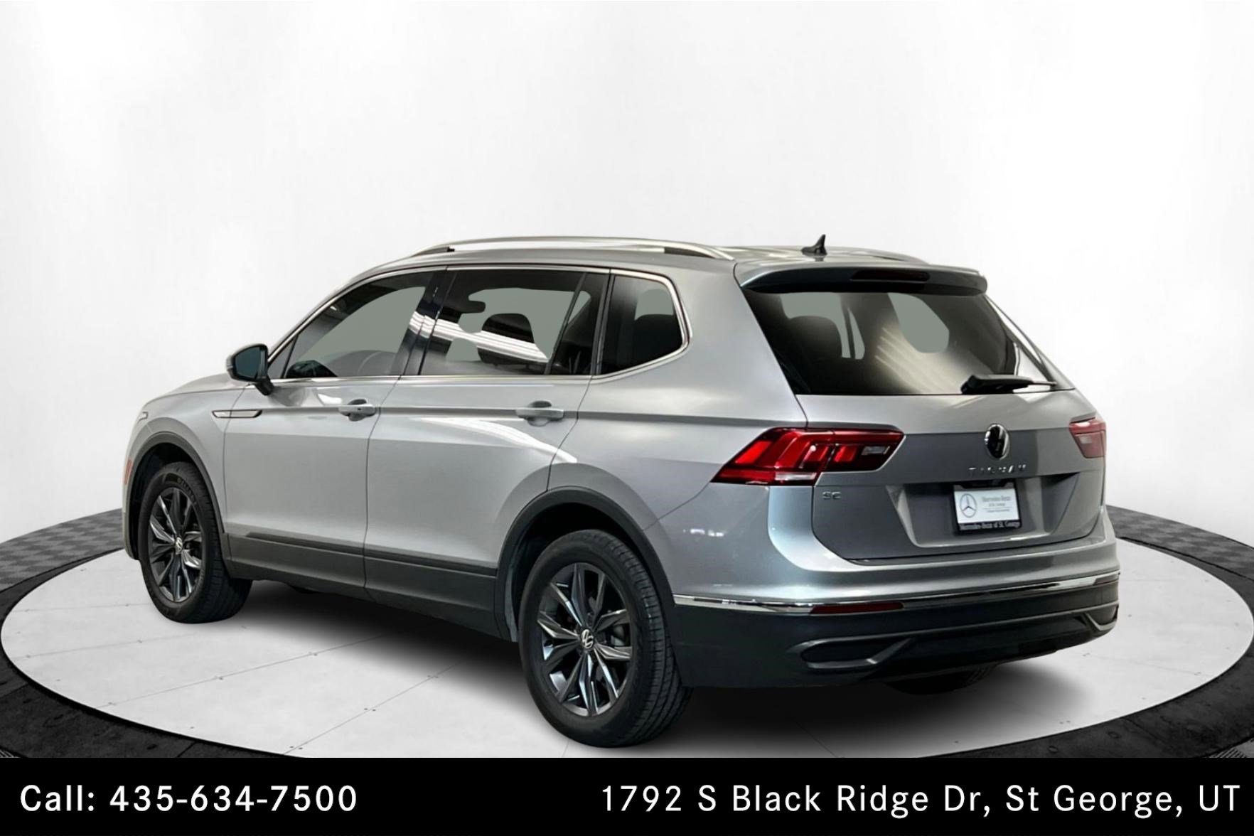 2022 Volkswagen Tiguan SE photo 3