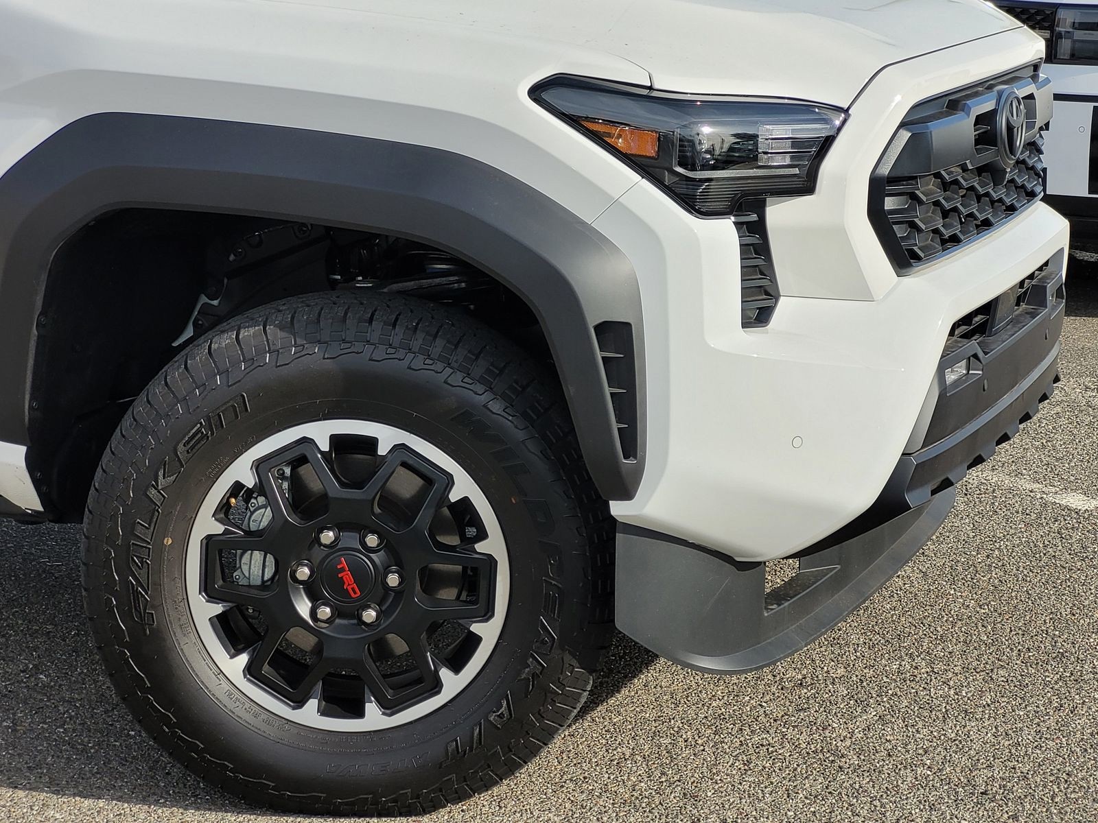 2025 Toyota Tacoma 4x4 TRD photo 3