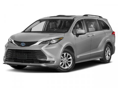 2024 Toyota Sienna XLE's photo