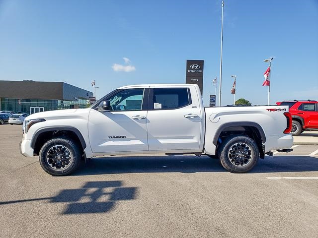 2025 Toyota Tundra SR5 photo 8