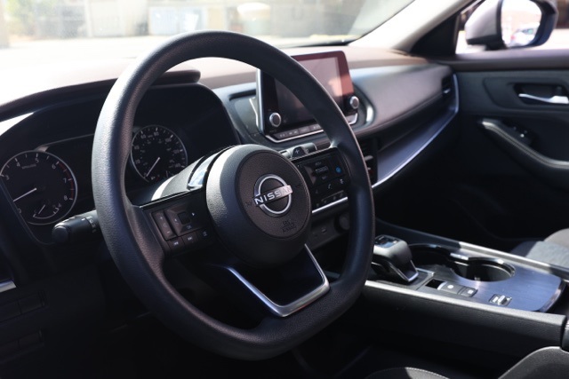 2023 Nissan Rogue SV photo 11