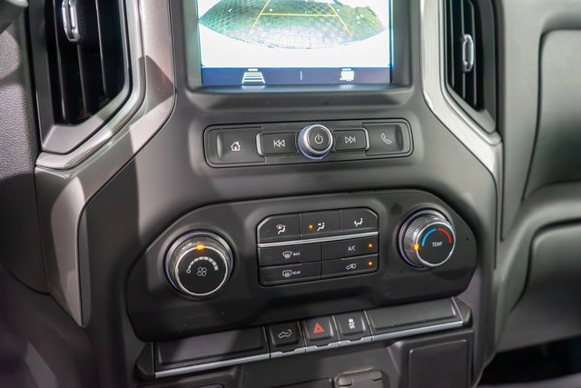 2019 Chevrolet Silverado 1500 Custom photo 17