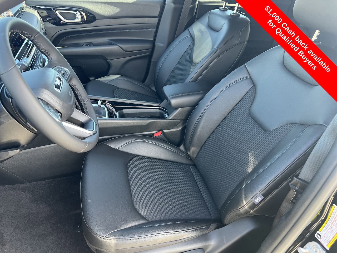 2026 Jeep Compass Latitude Altitude Special Edition photo 4