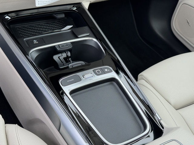 2025 Mercedes Benz EQB 300 4MATIC photo 9
