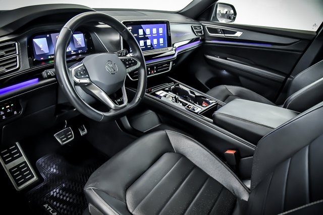 2024 Volkswagen Atlas Cross Sport SEL R-Line photo 8