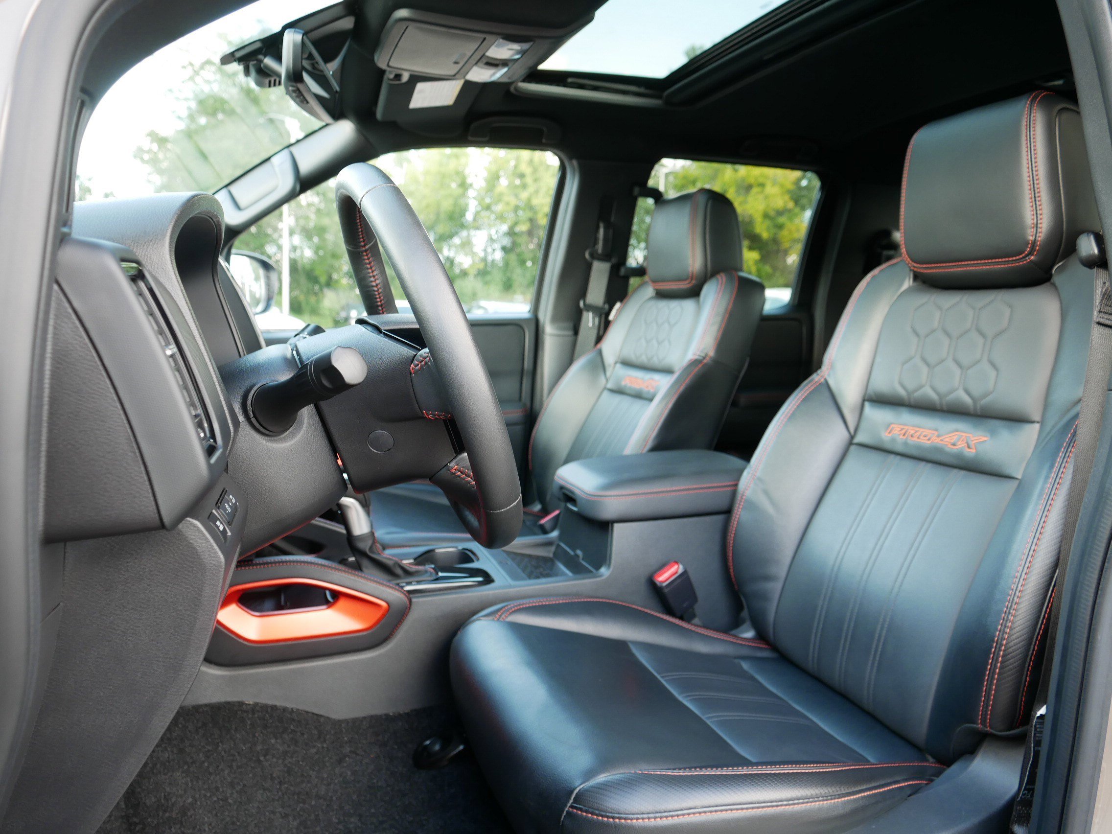 2023 Nissan Frontier PRO-4X photo 30