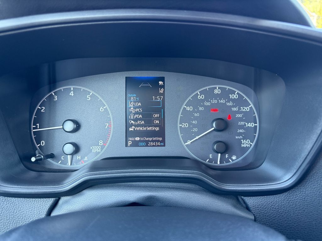 2024 Toyota Corolla LE photo 14