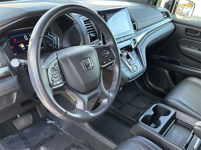 2023 Honda Odyssey Sport photo 2